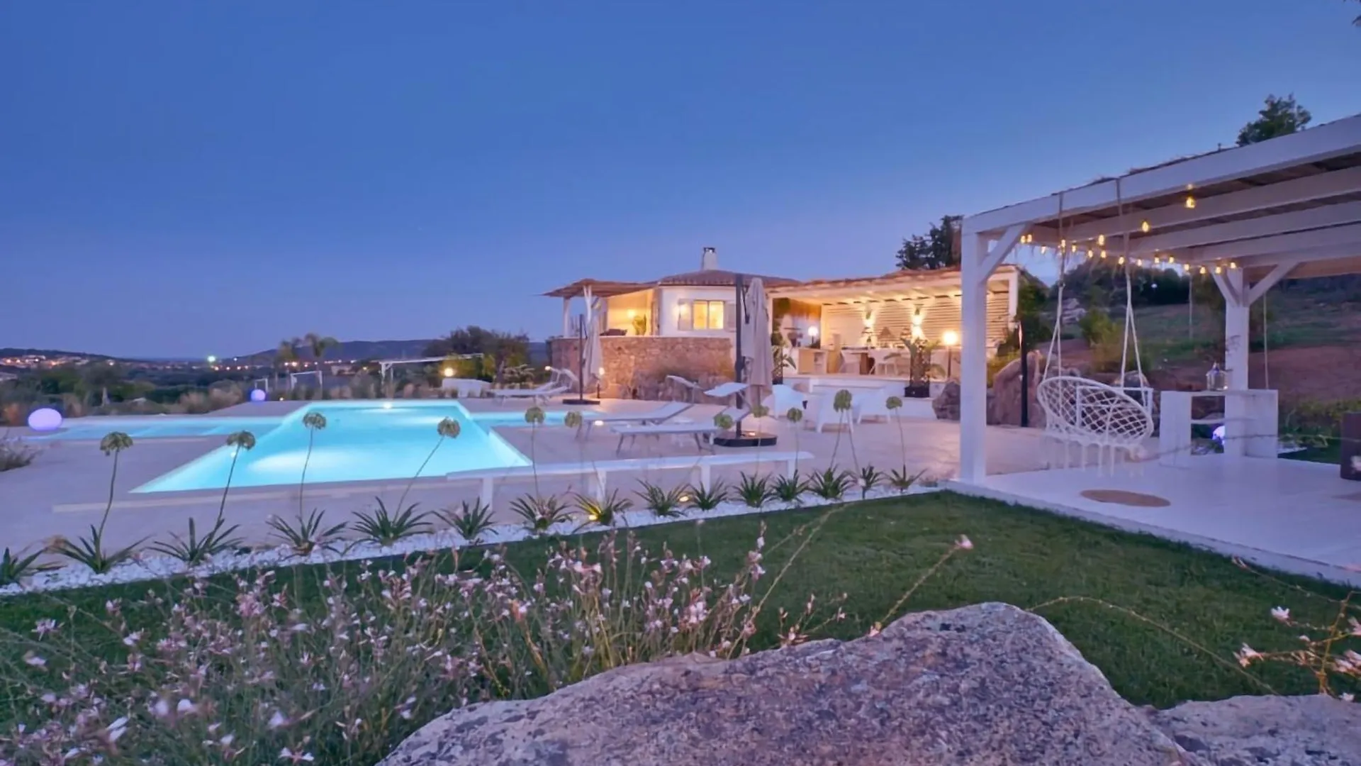 Villa Smeraldo San Teodoro  Italy